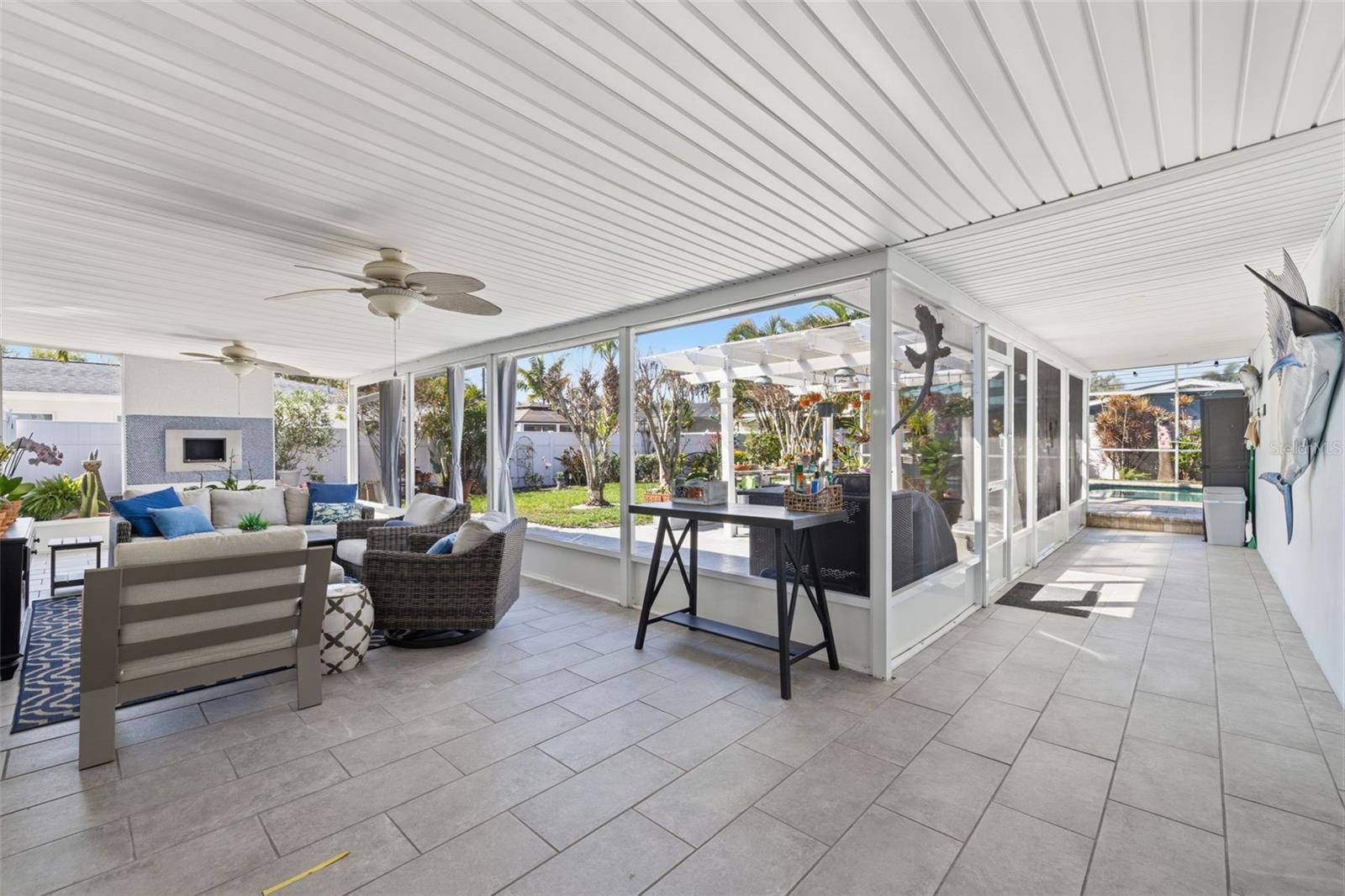 BROADWATER UNIT 1 - Residential