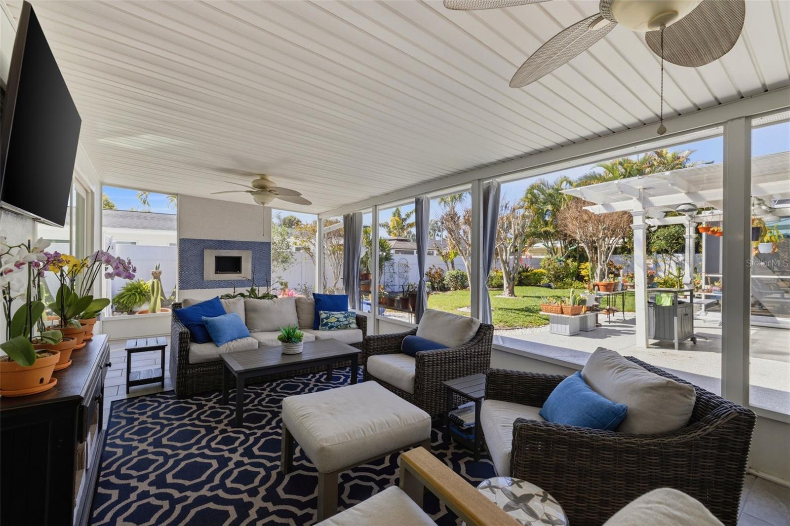 BROADWATER UNIT 1 - Residential