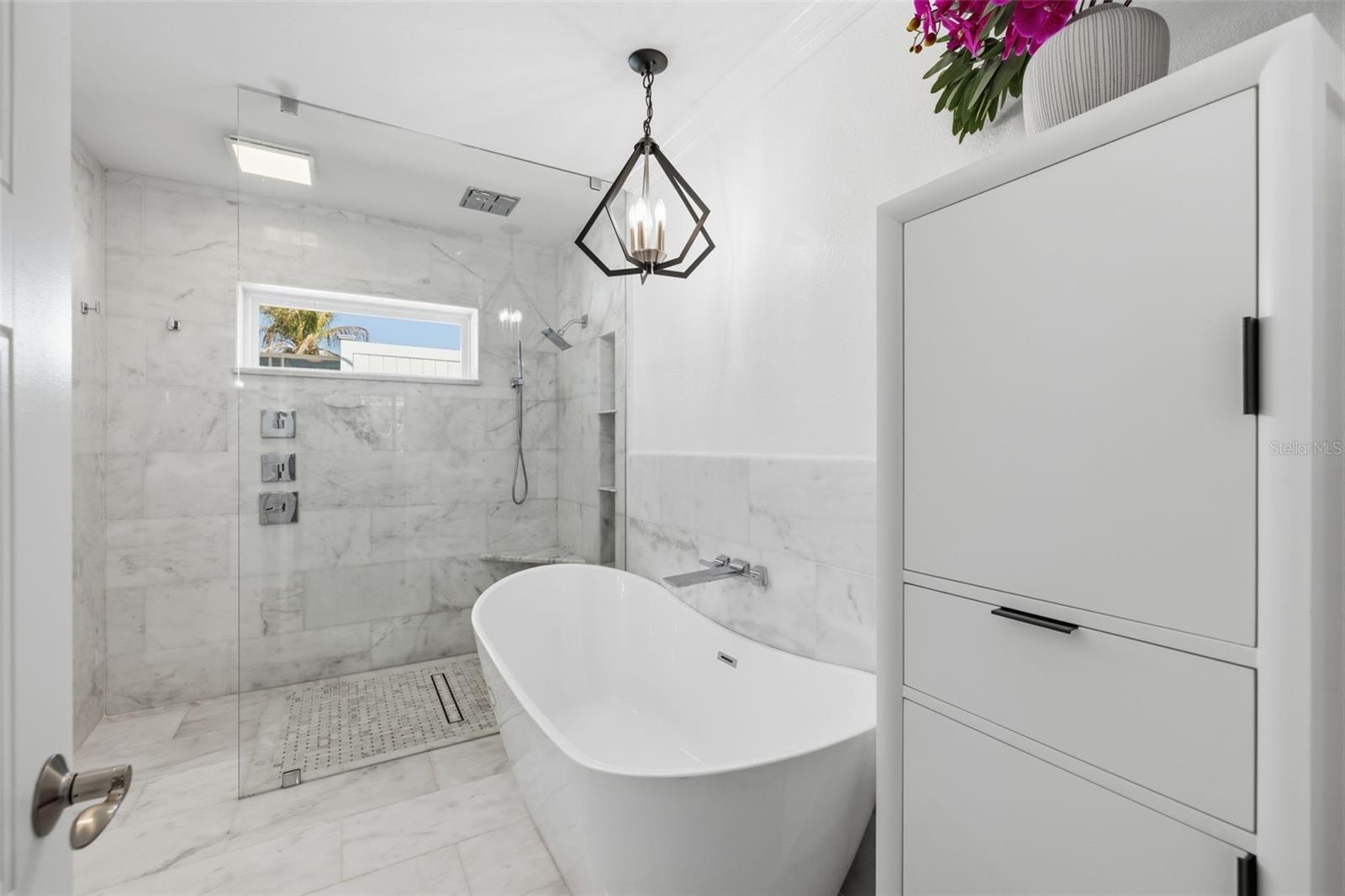 BROADWATER UNIT 1 - Residential