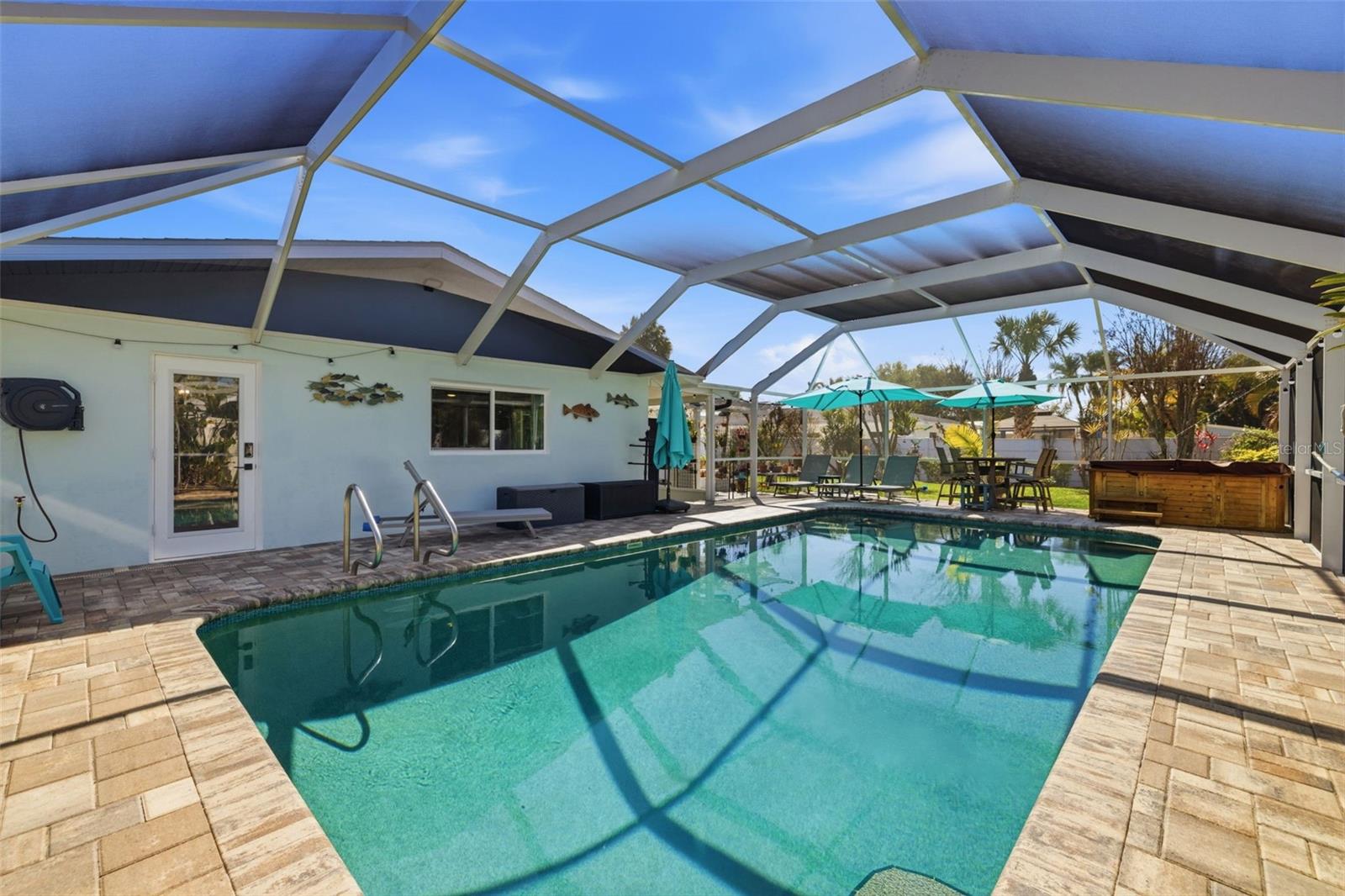 BROADWATER UNIT 1 - Residential