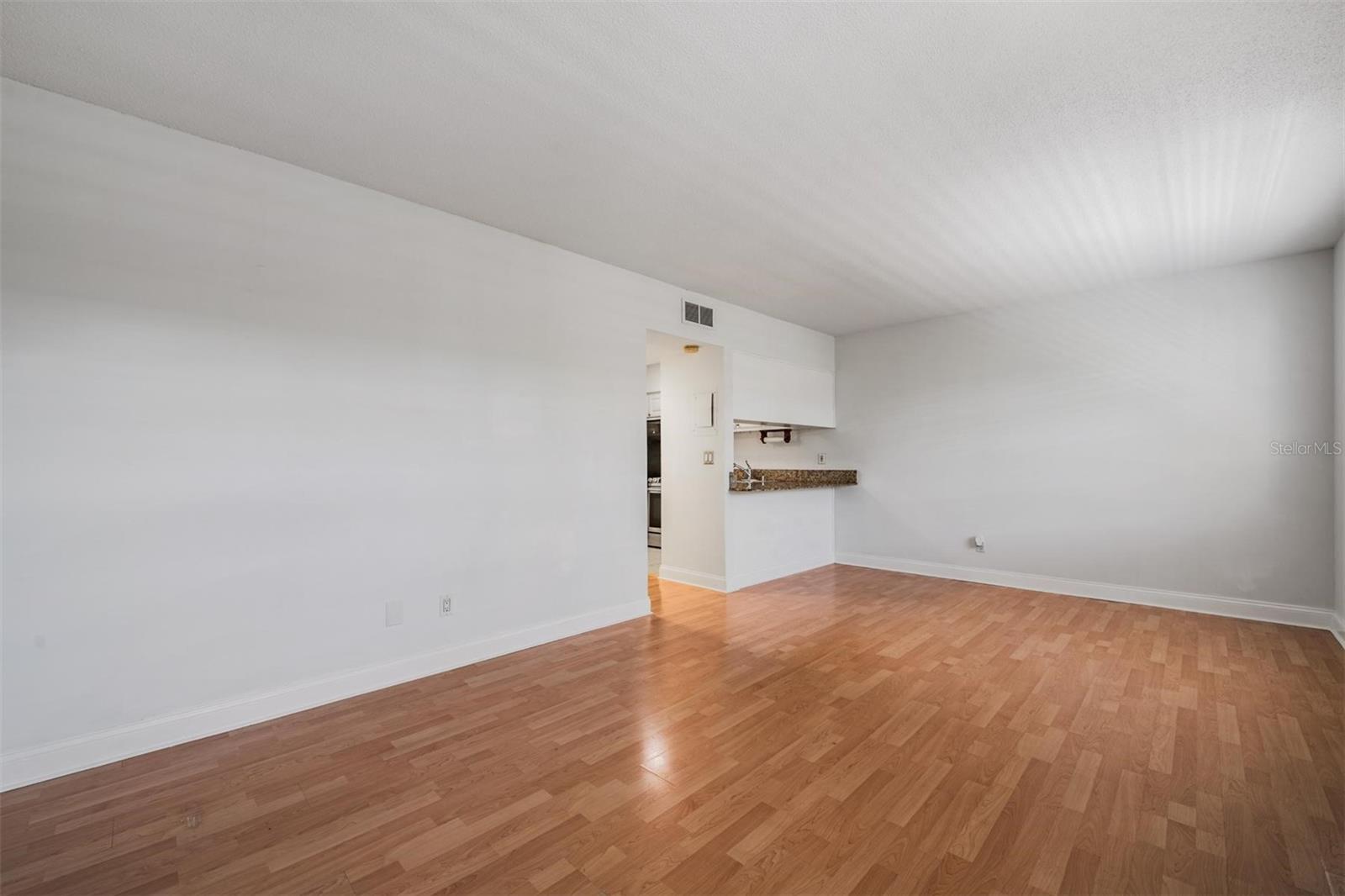 KINGSTON COURT VILLAS - Residential