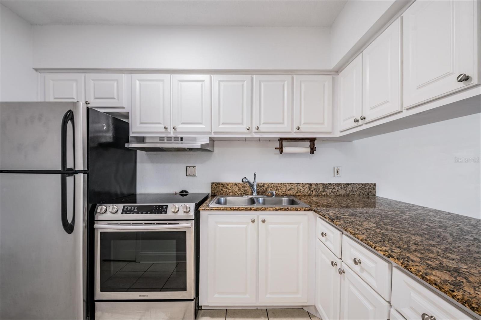 KINGSTON COURT VILLAS - Residential