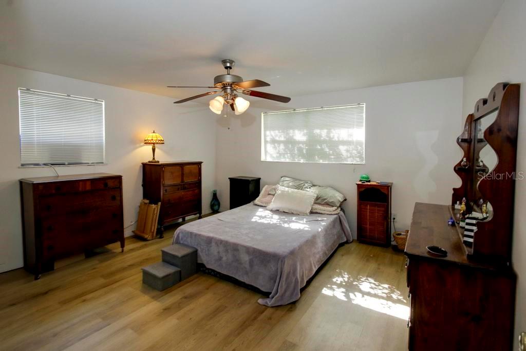 BAYFRONT MANOR - Residential