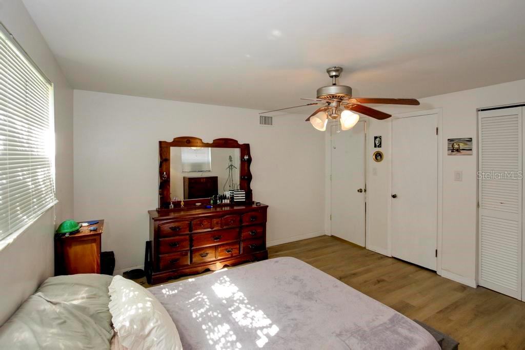 BAYFRONT MANOR - Residential