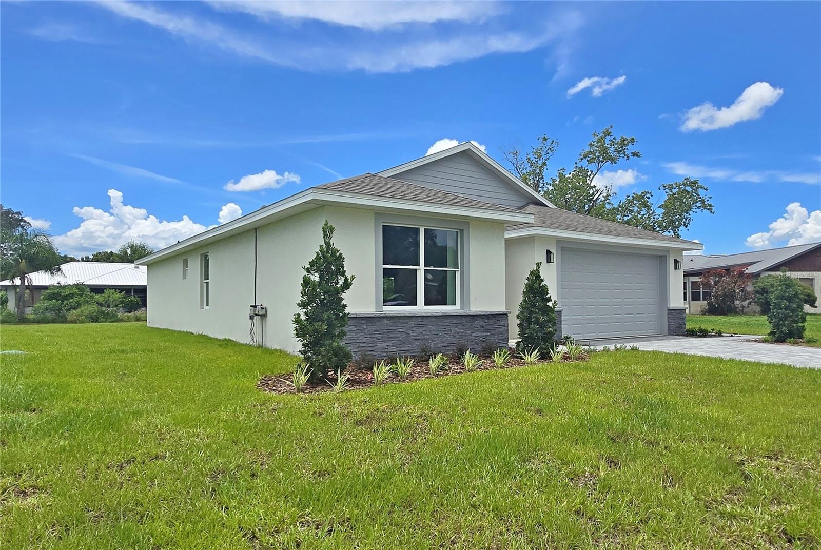 516 IVY DRIVE