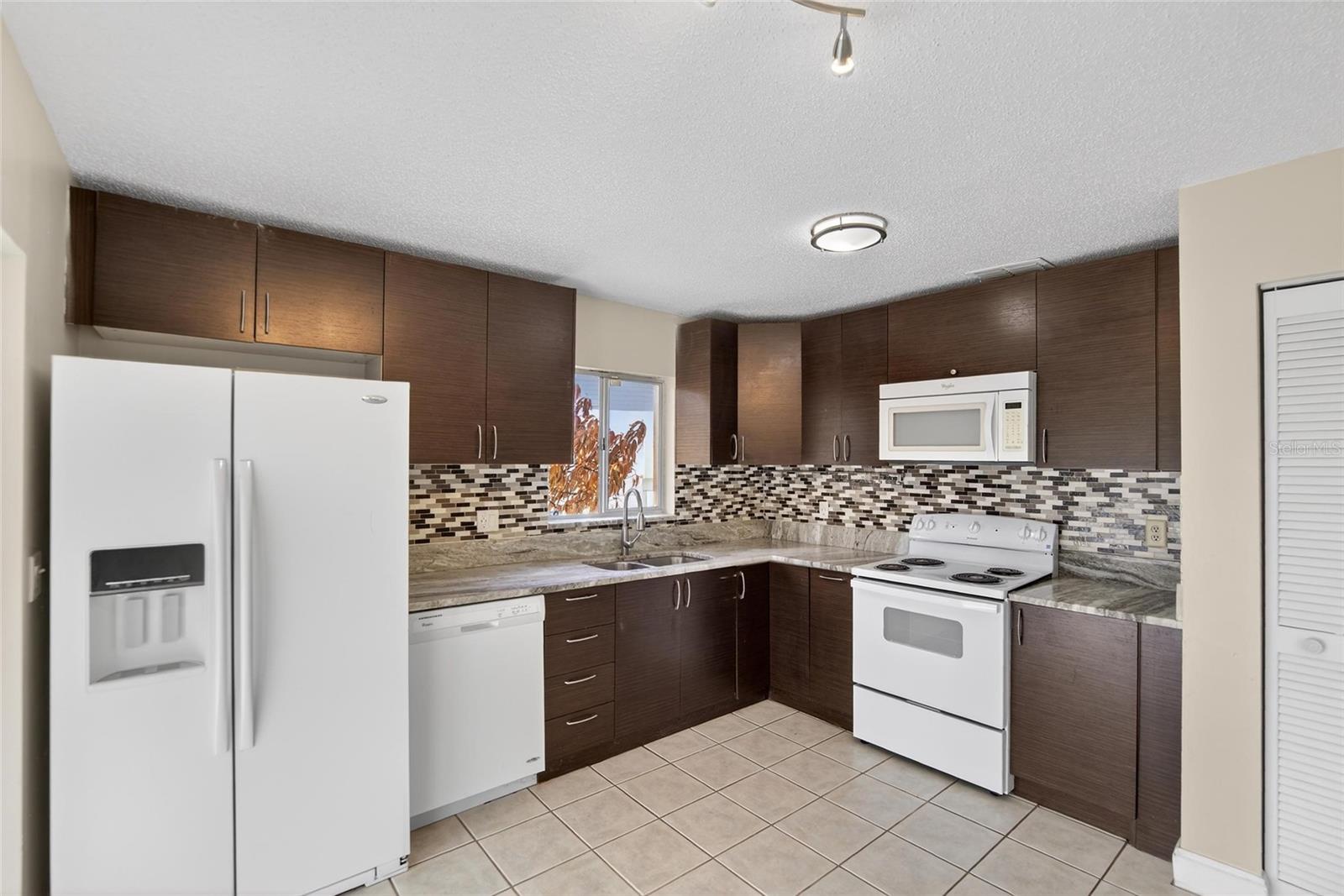 PEPPERMILL AT PROVIDENCE LAKES - Residential