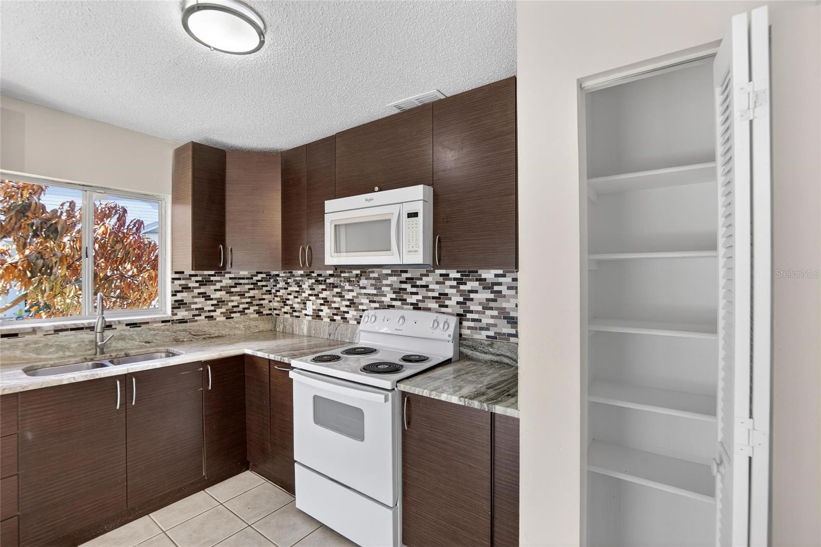 PEPPERMILL AT PROVIDENCE LAKES - Residential