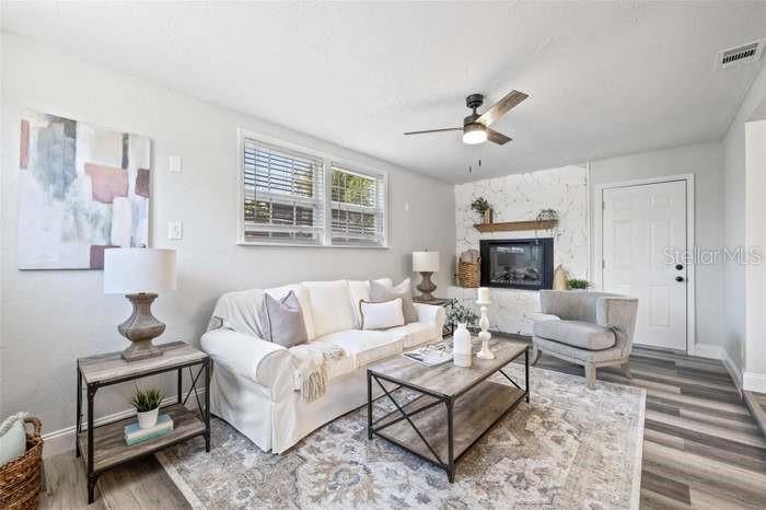 JUNGLE COUNTRY CLUB 2ND ADD - Residential Lease