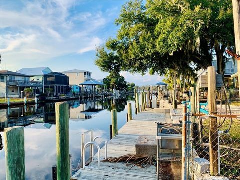 A home in CRYSTAL RIVER