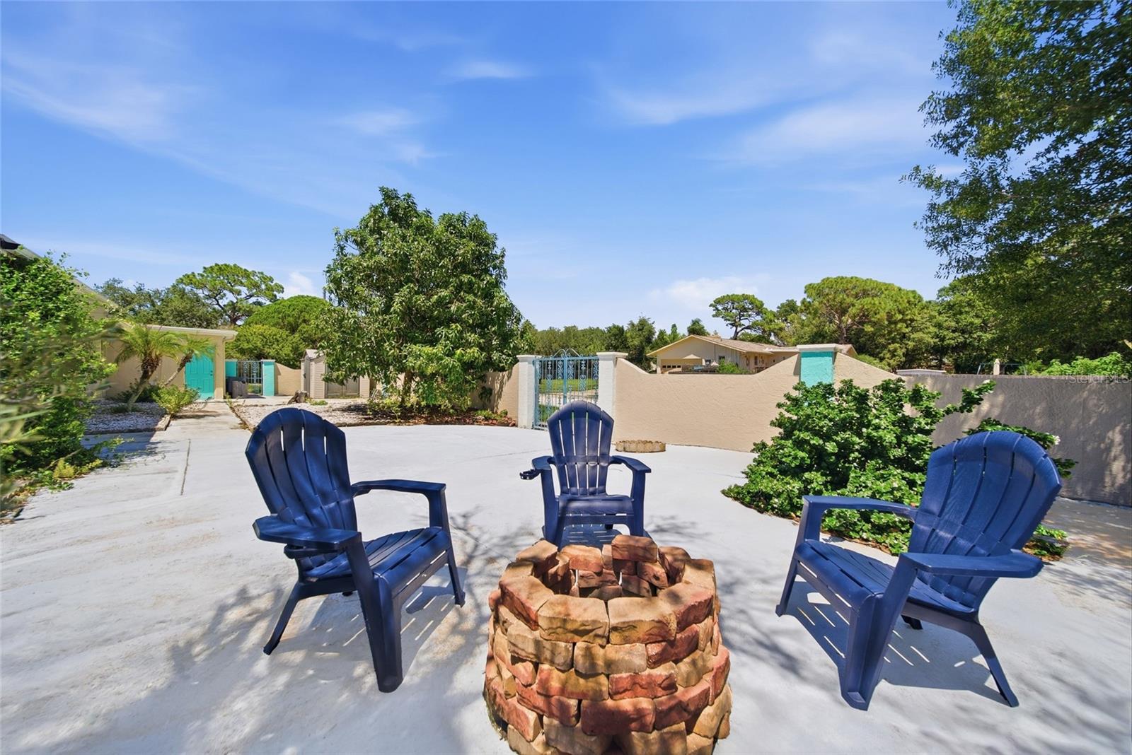 1403 GARDEN AVENUE