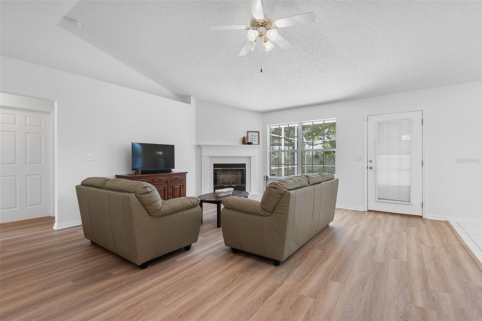 DEERWOOD REP BLK 20 PINE LAKES GOLF COURSE - Residential
