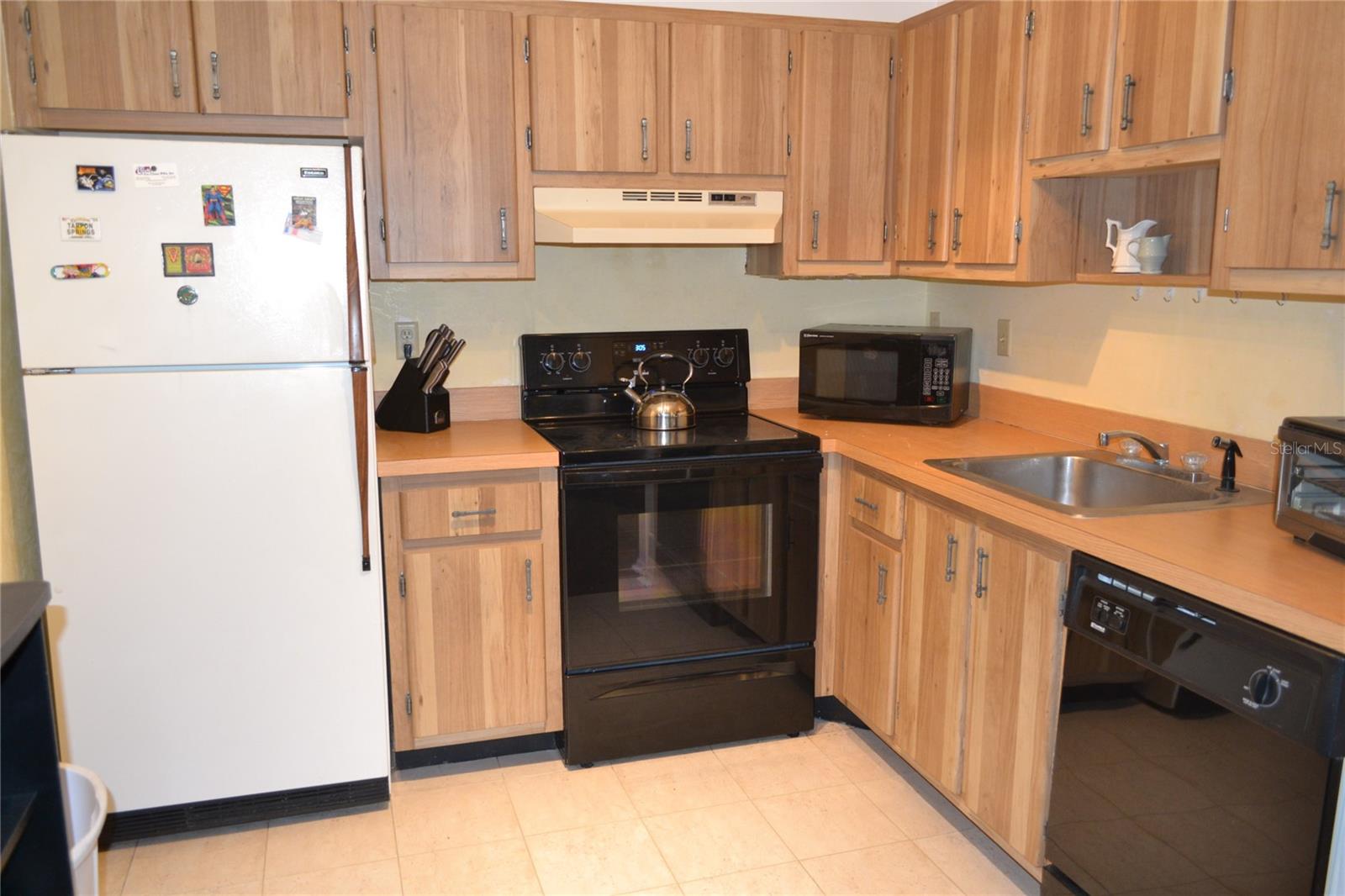 FOX CHASE WEST CONDO - Residential Lease