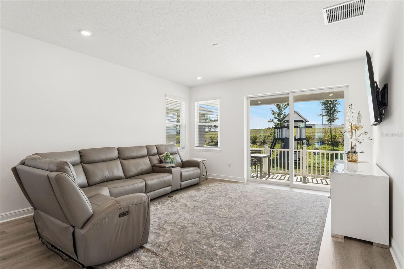 HILLS OF MINNEOLA - Residential