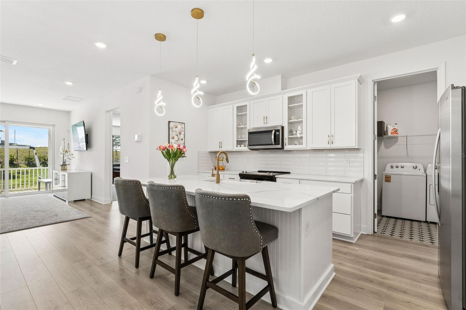 1952 SUNSHINE PEAK DRIVE