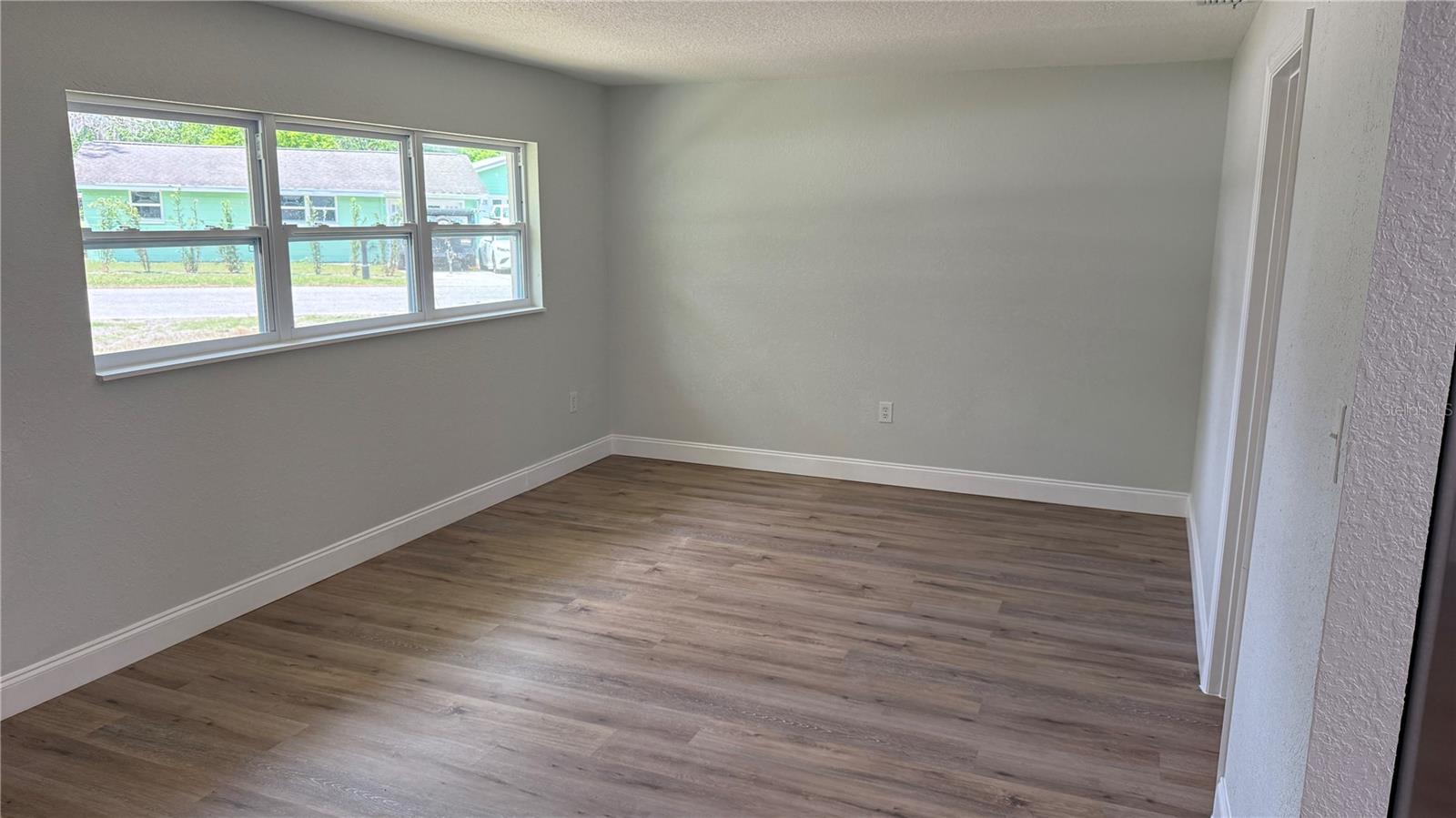 LAKE PADGETT ESTATES UNREC SUB - Residential