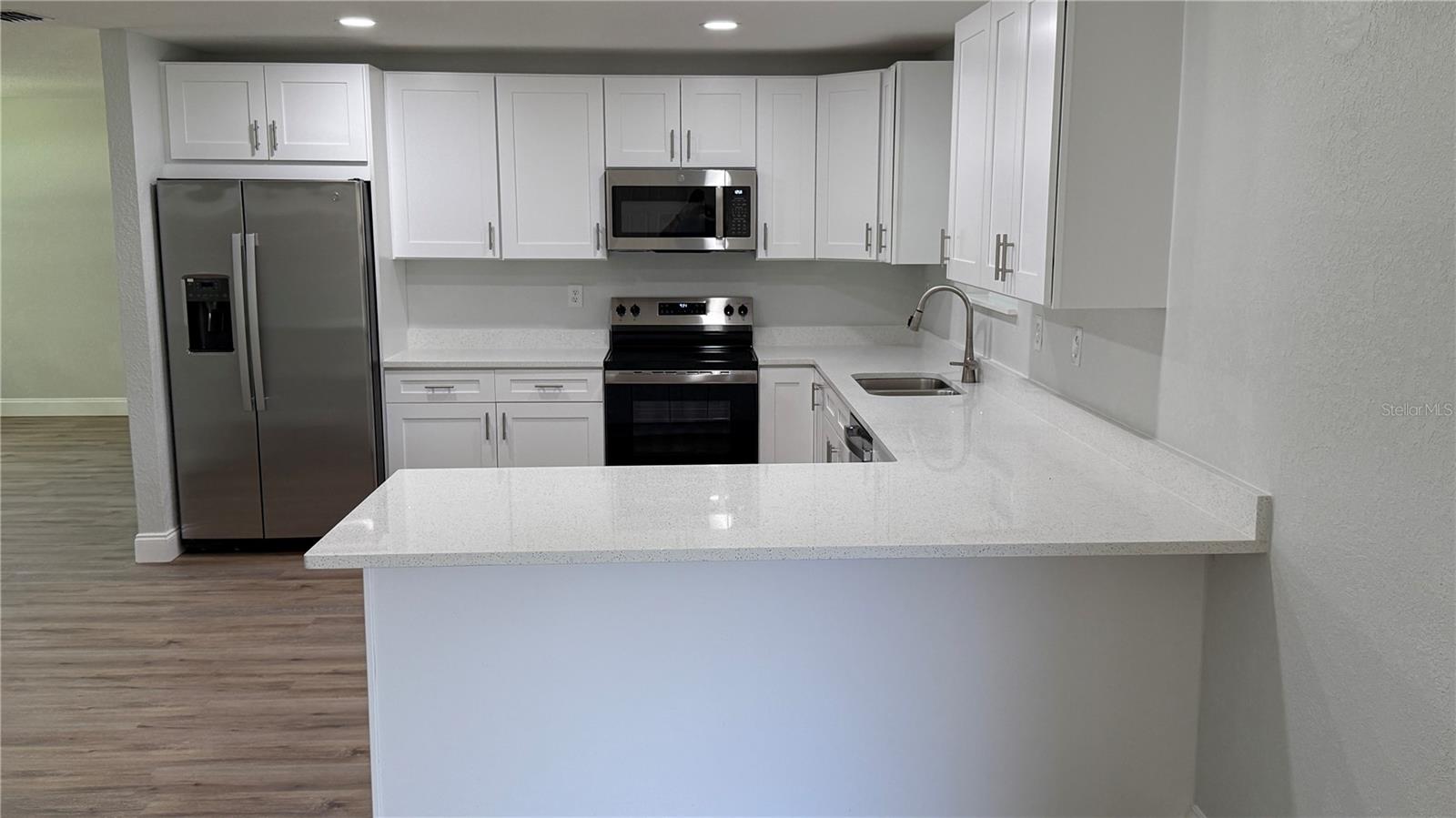 LAKE PADGETT ESTATES UNREC SUB - Residential