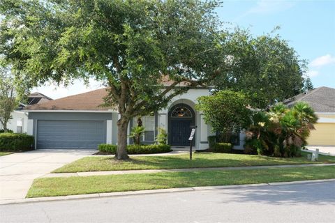 Photo of 519 Lakescape Court, Orlando, FL 32828 (MLS # O6354588)