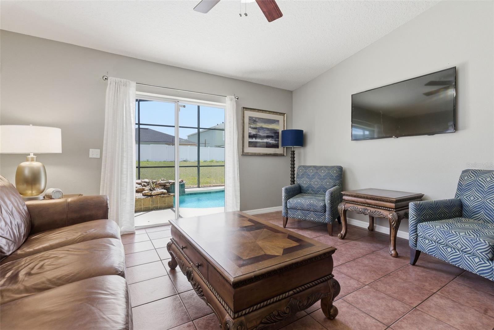 POITRAS ESTATES - Residential Lease