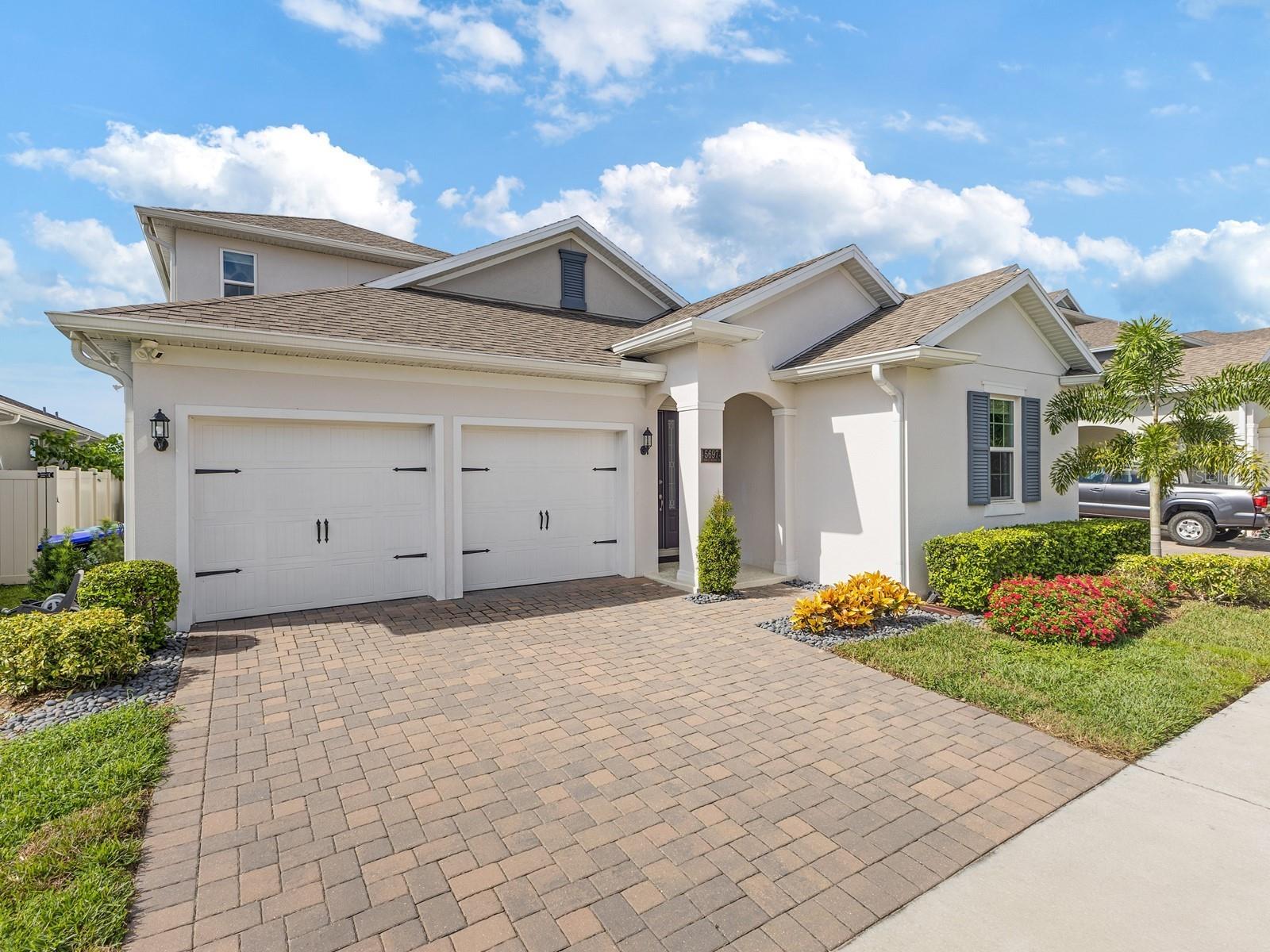 5697 ORANGE ORCHARD DRIVE