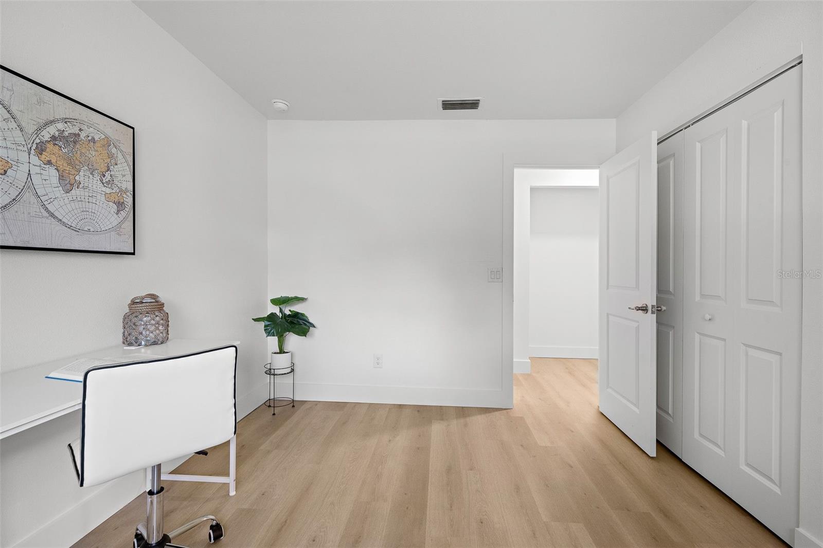 LAKEWOOD - Residential