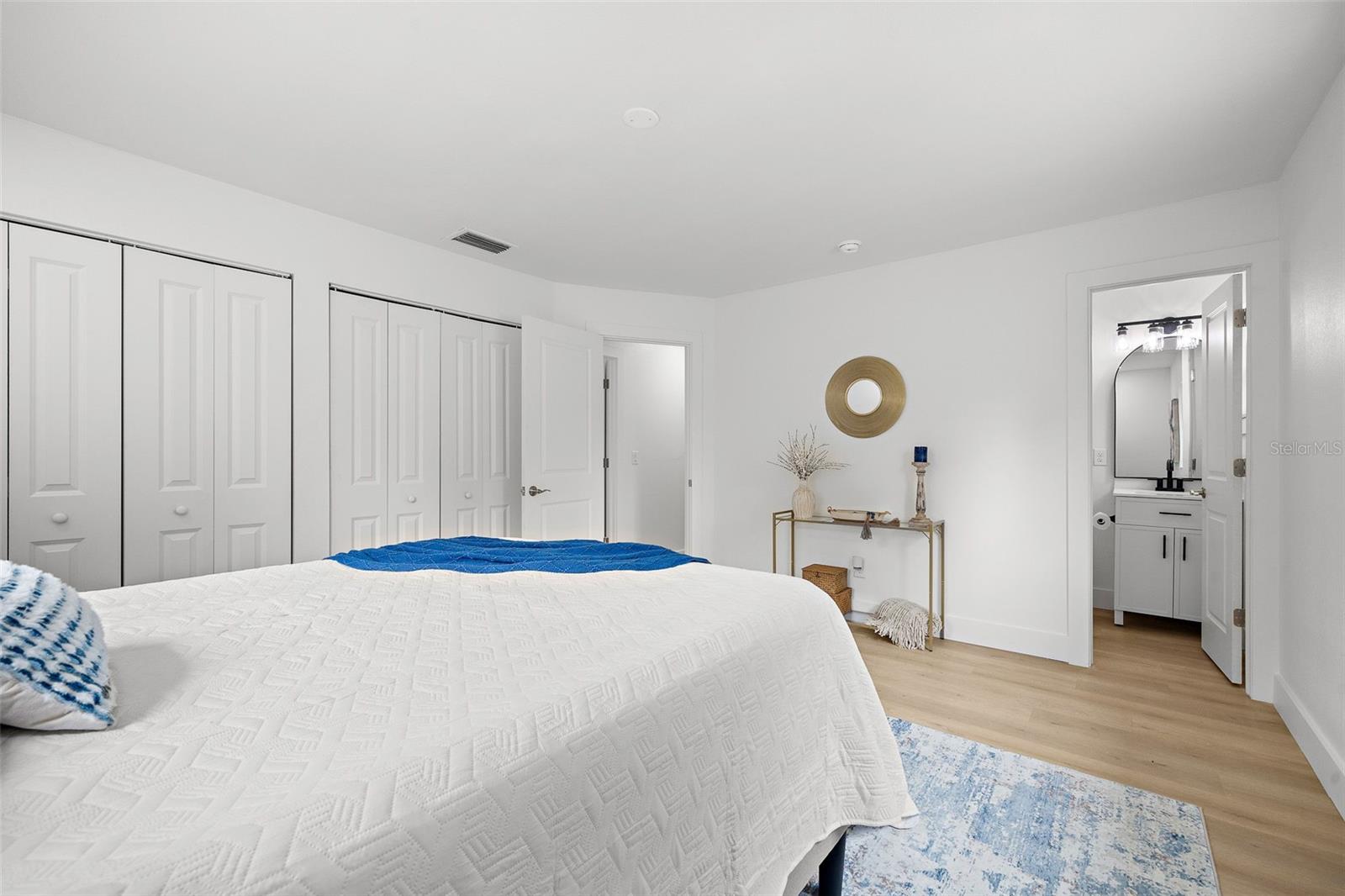LAKEWOOD - Residential