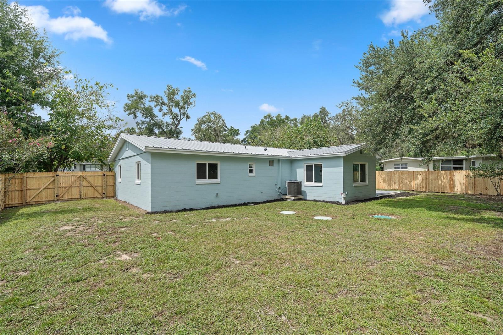 LAKEWOOD - Residential
