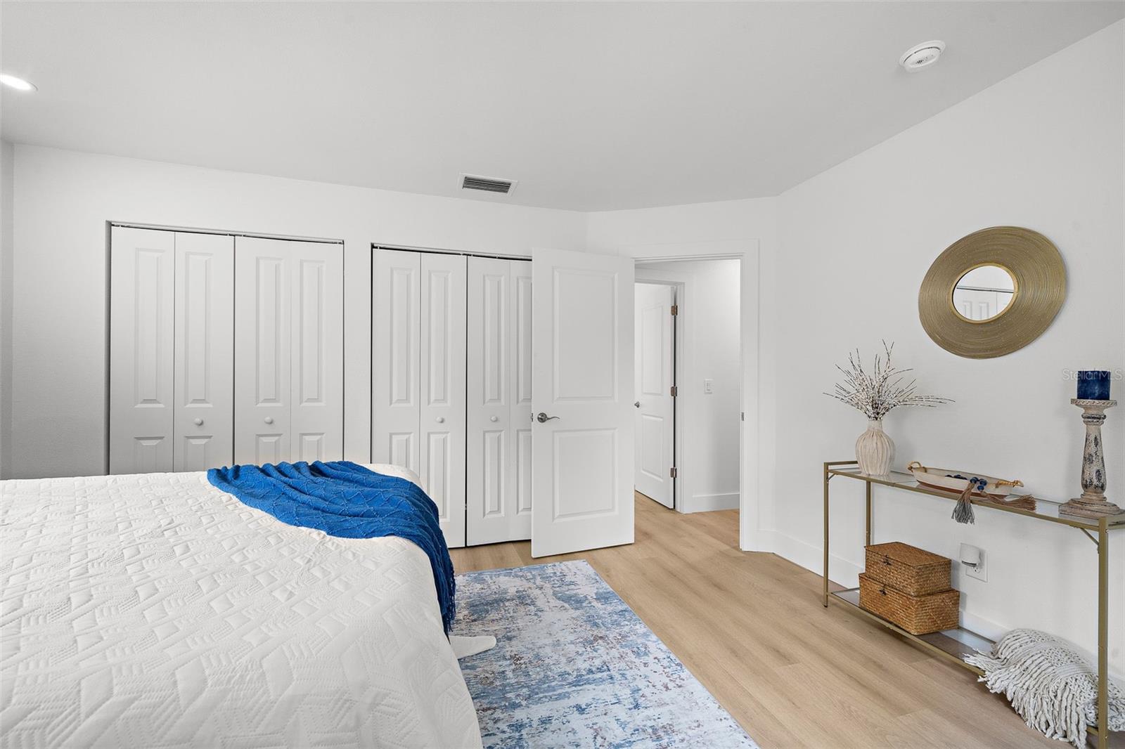 LAKEWOOD - Residential