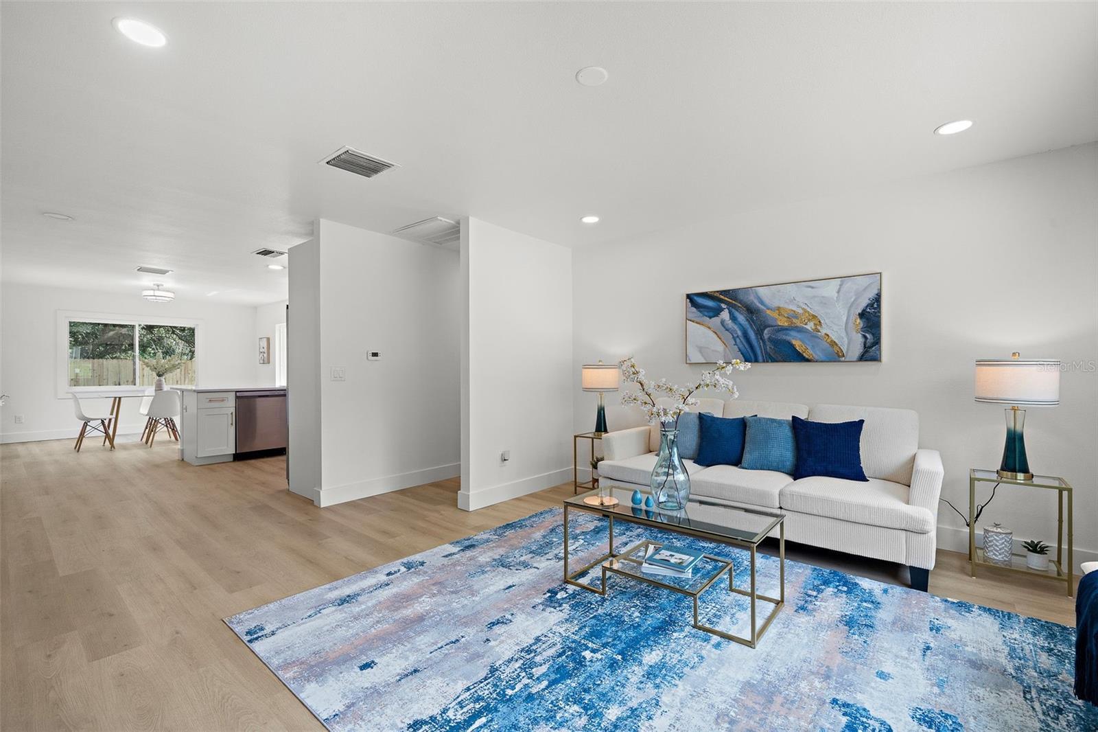 LAKEWOOD - Residential