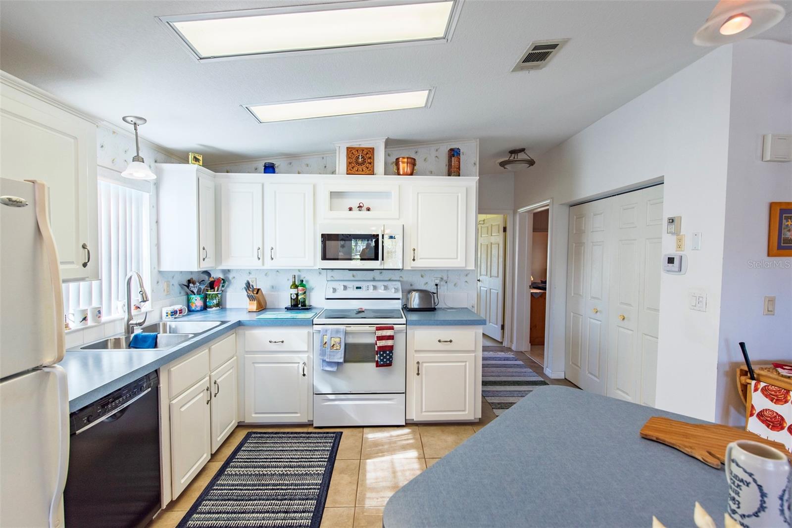 WINDMILL VILLAGE - Residential