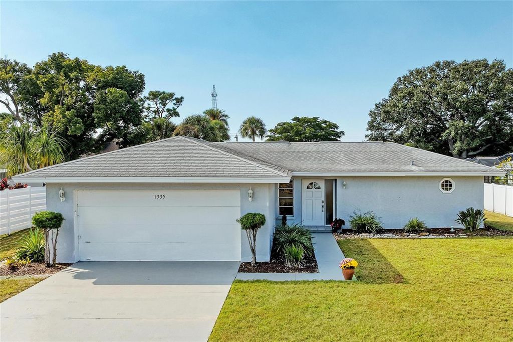 Photo of 1335 Whispering Lane, Venice, FL 34285 (MLS # A4673013)