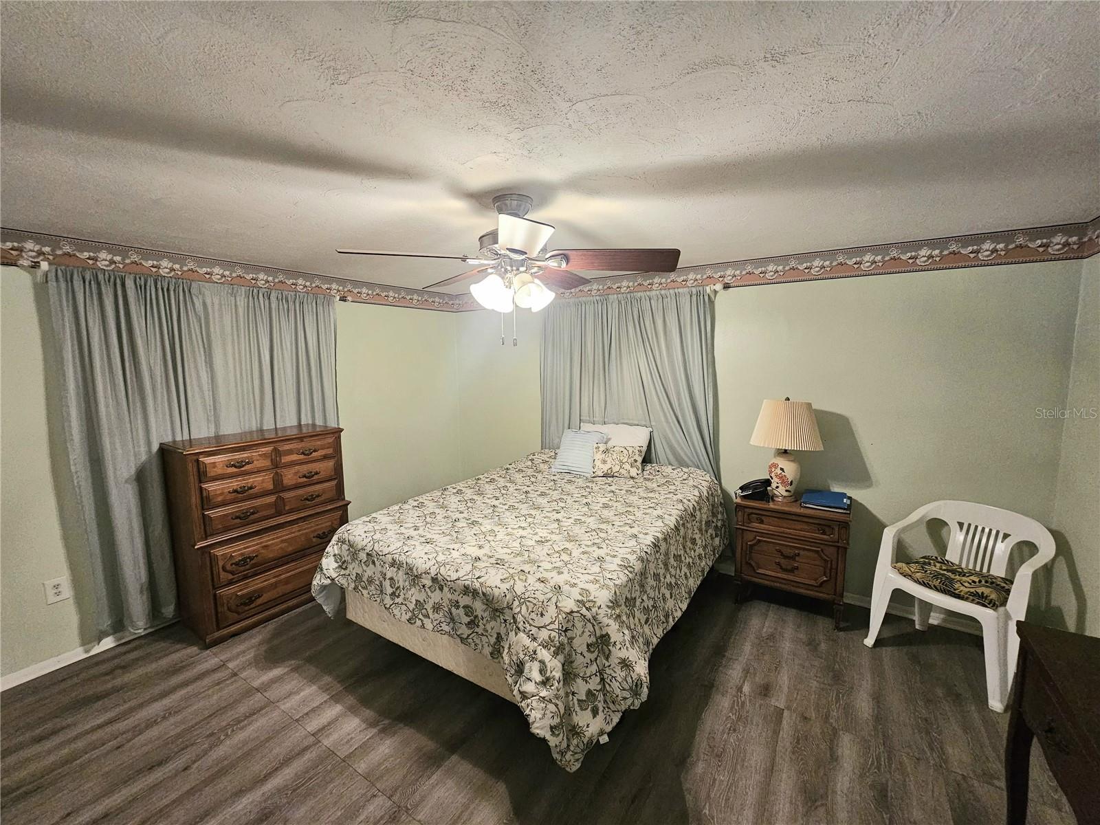 HOLIDAY GARDEN ESTATES - Residential