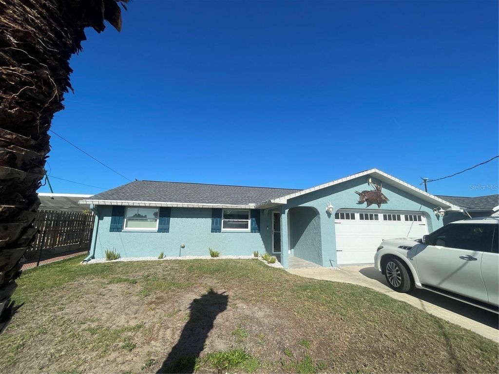 Photo of 13903 Darlene Avenue, Hudson, FL 34667 (MLS # W7884463)