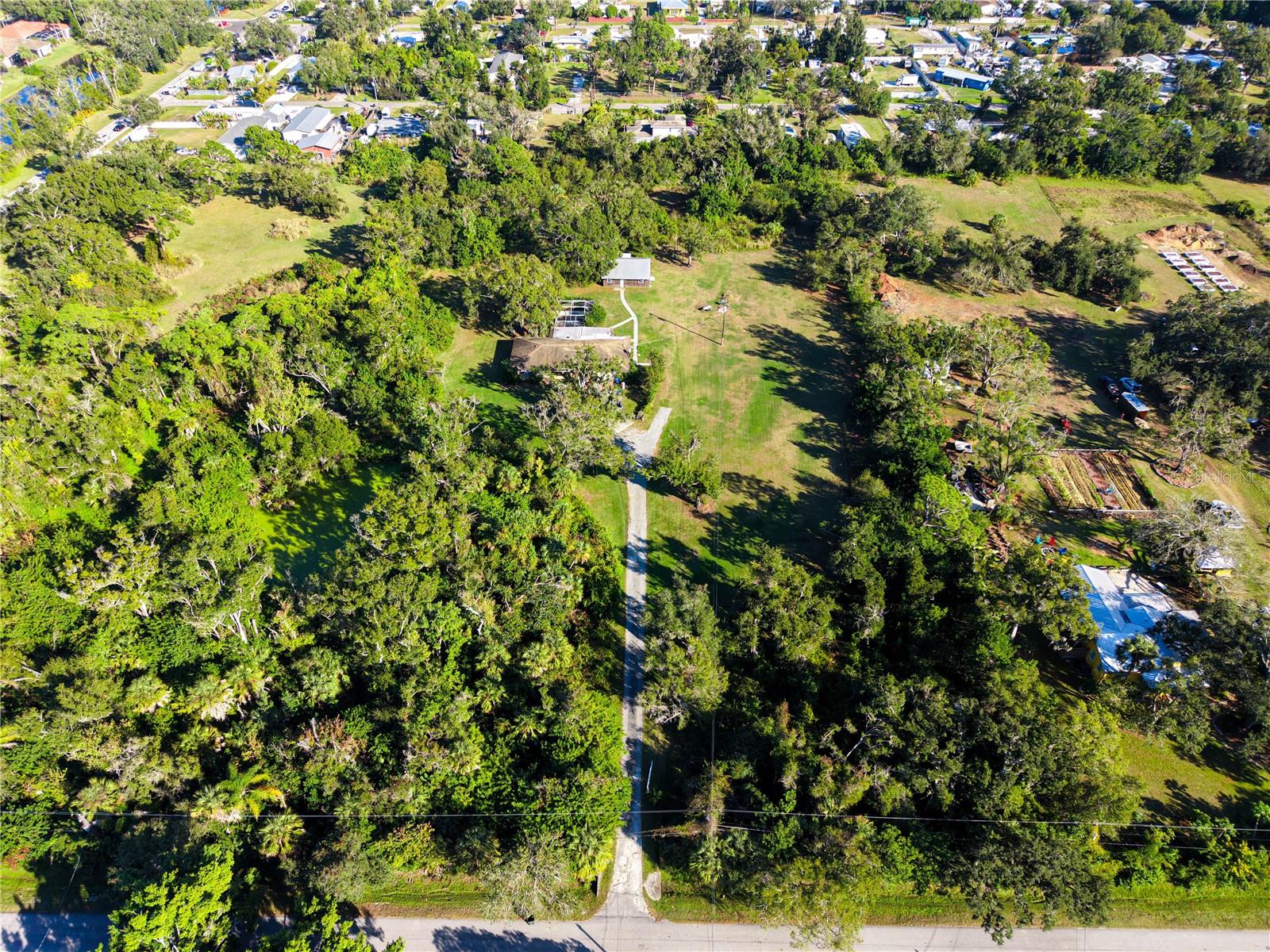 SARASOTA VENICE CO 11 37 18 - Residential