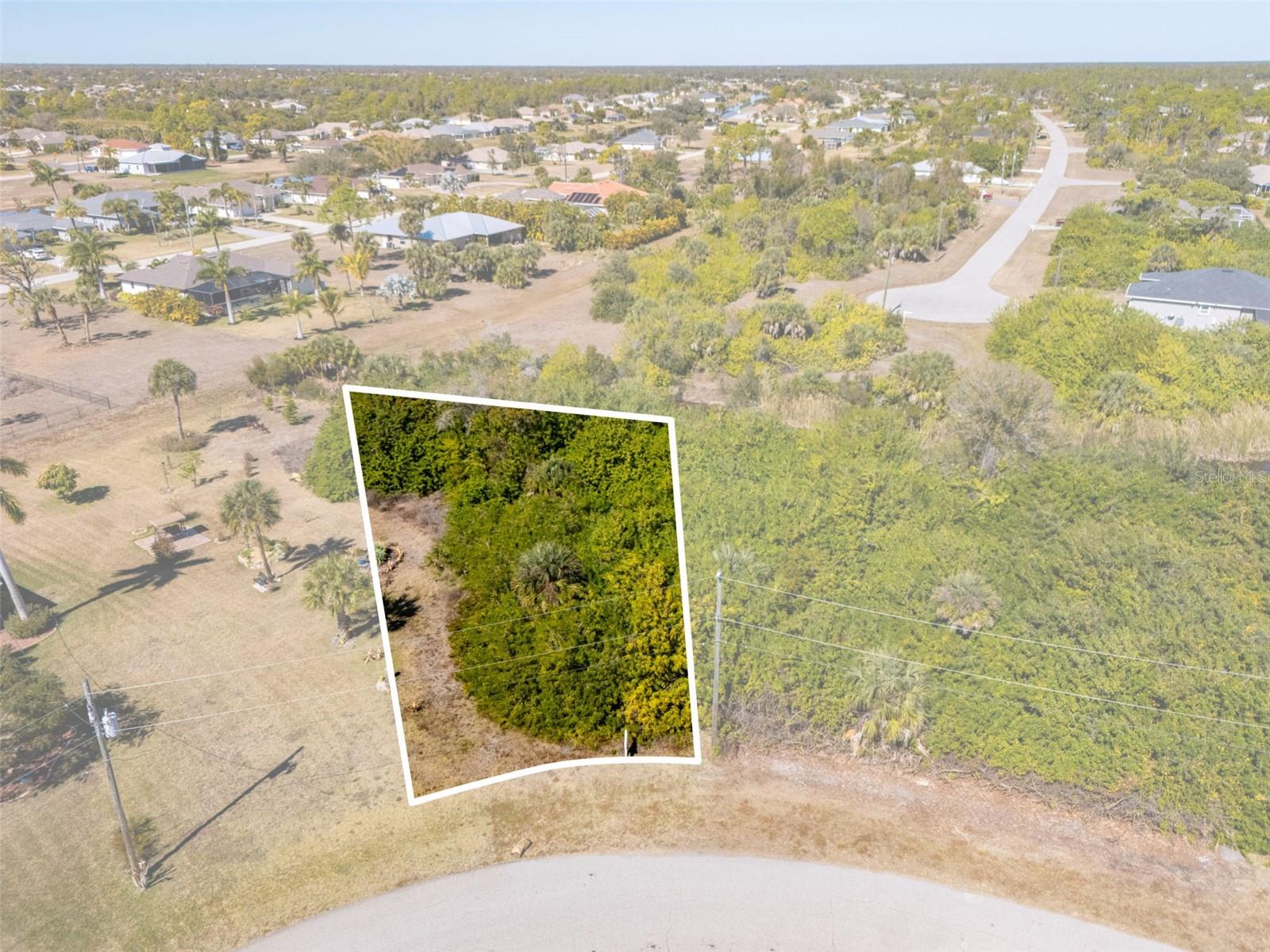 ROTONDA LAKES - Land