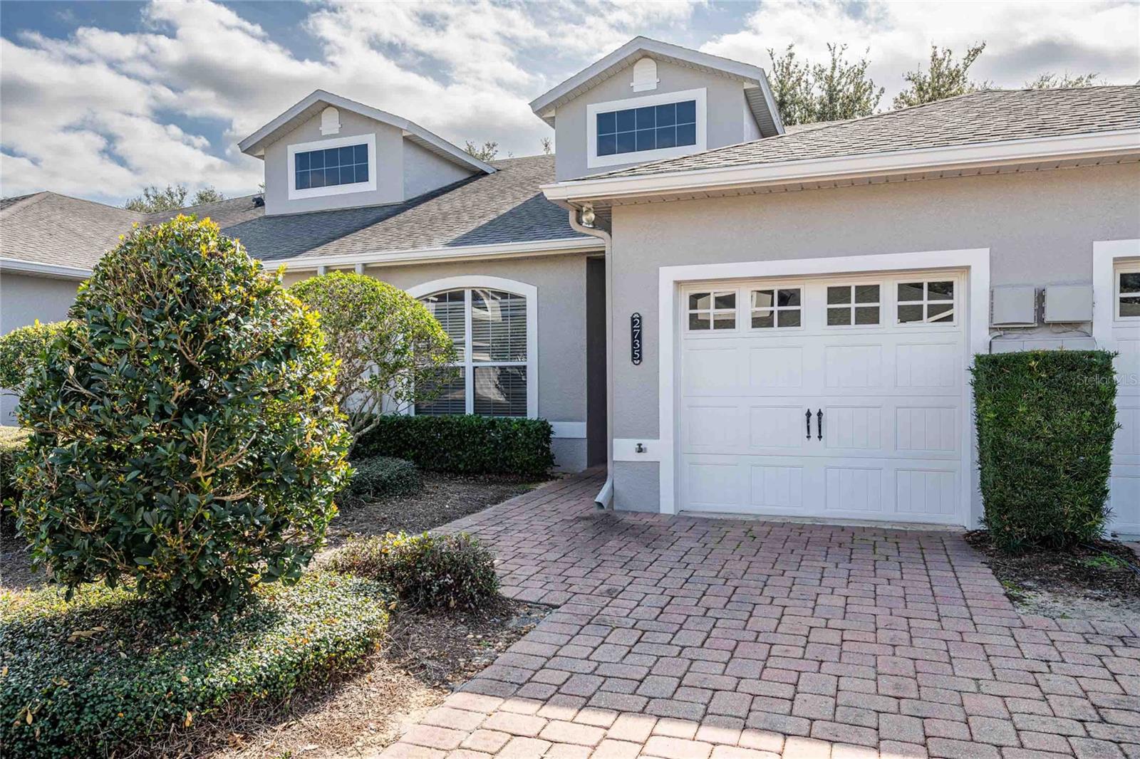 TRADITIONS PH 01 - Residential