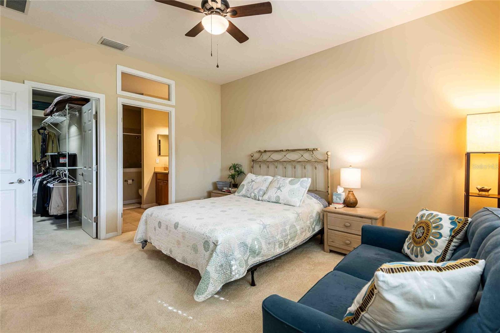 TRADITIONS PH 01 - Residential