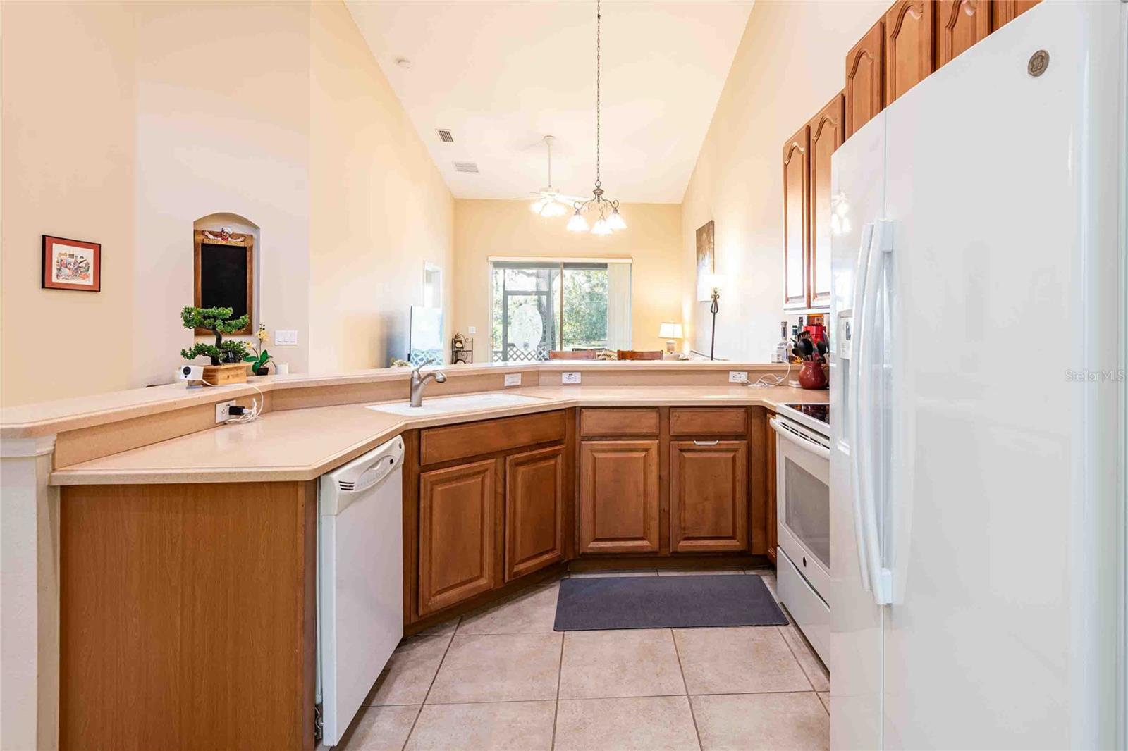 TRADITIONS PH 01 - Residential