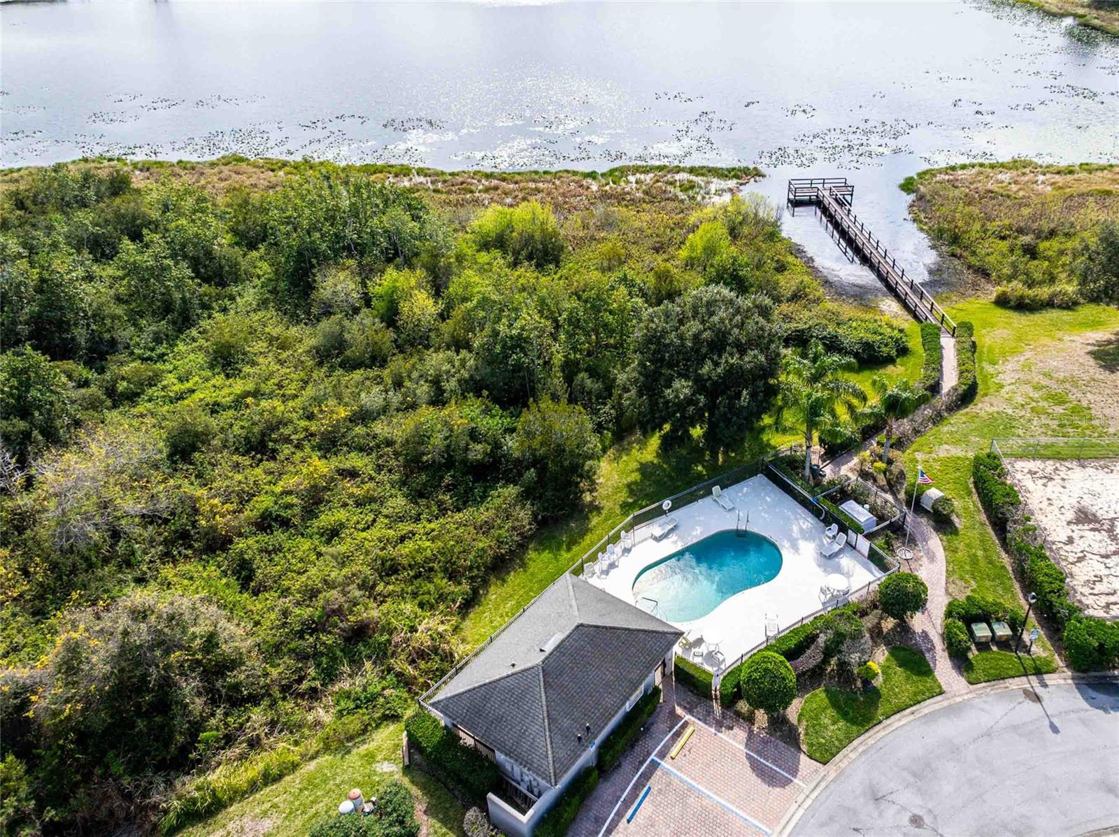 TRADITIONS PH 01 - Residential