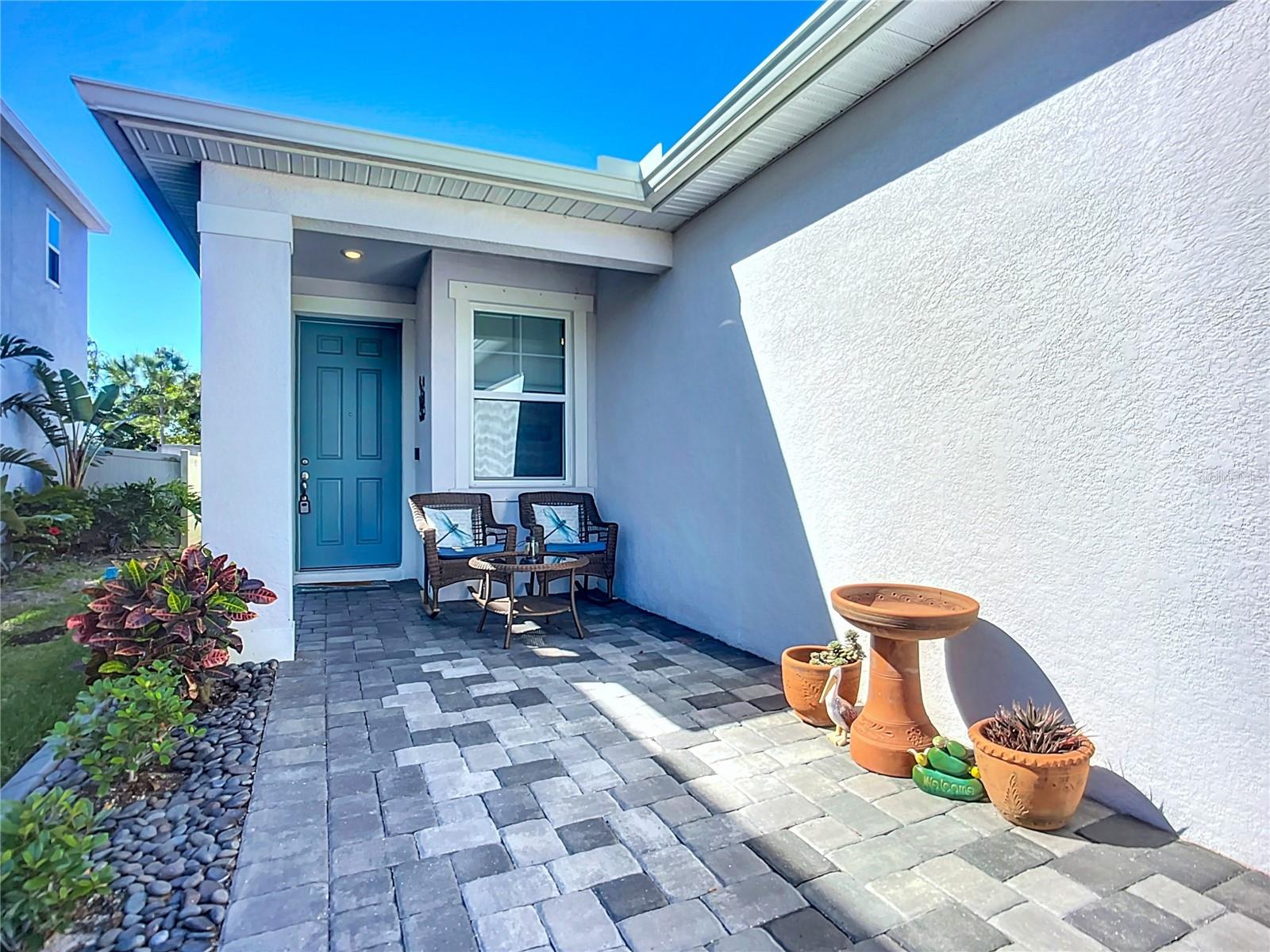 5415 LOS ROBLES COURT