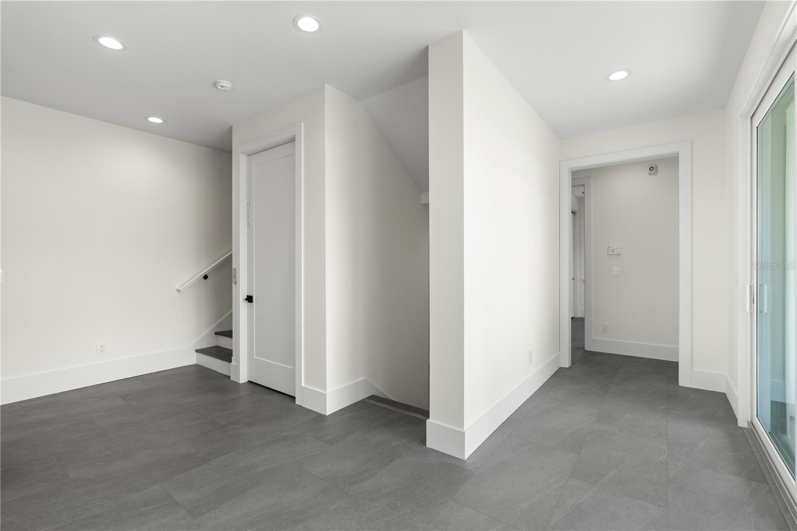 COOPER - Residential