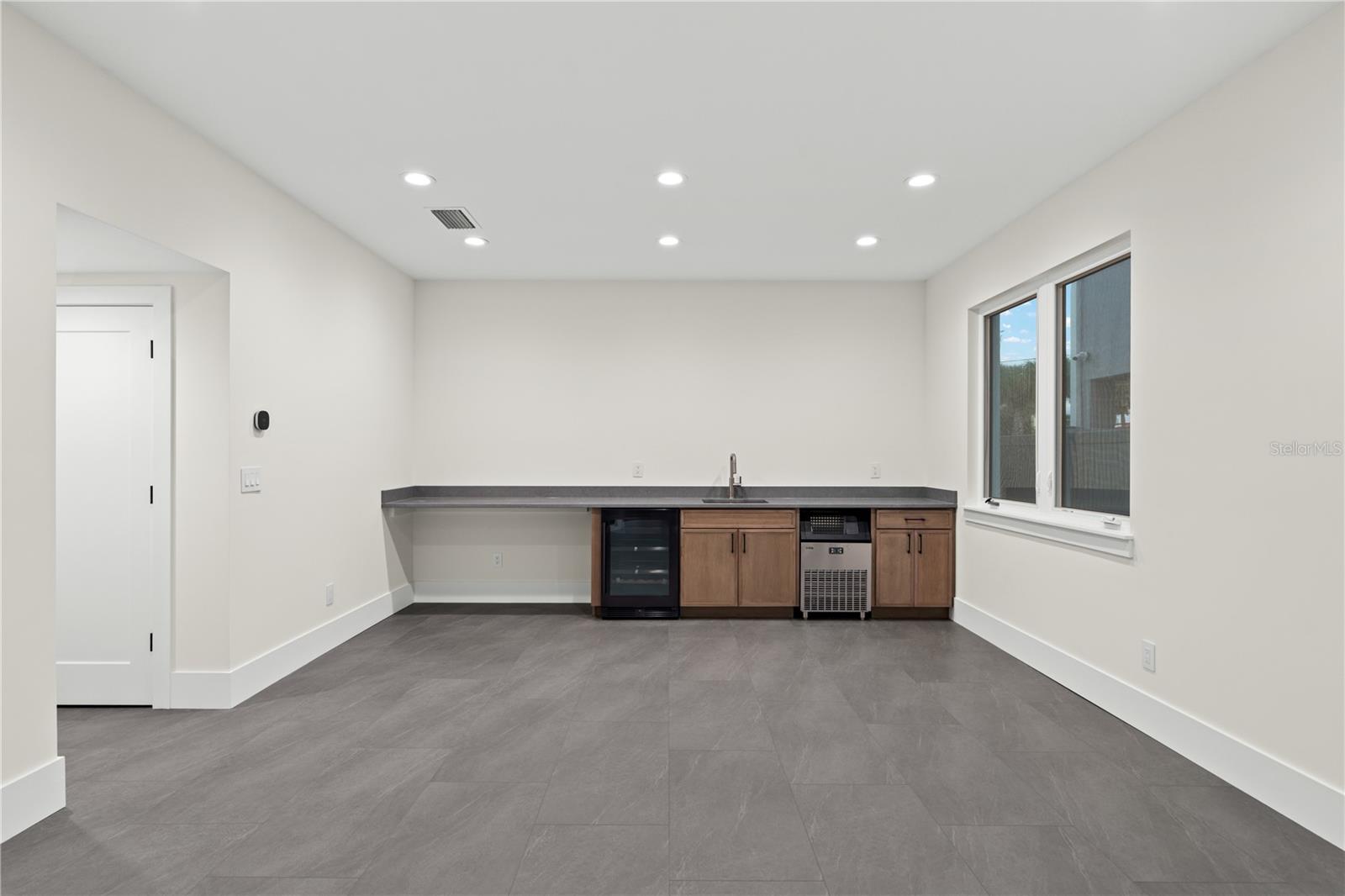 COOPER - Residential