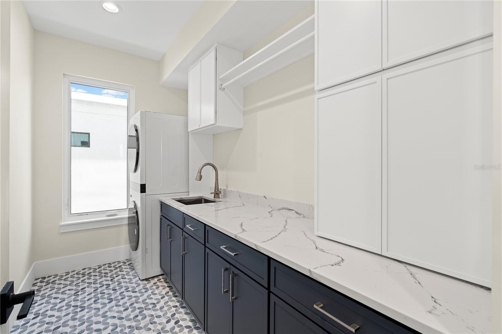 COOPER - Residential