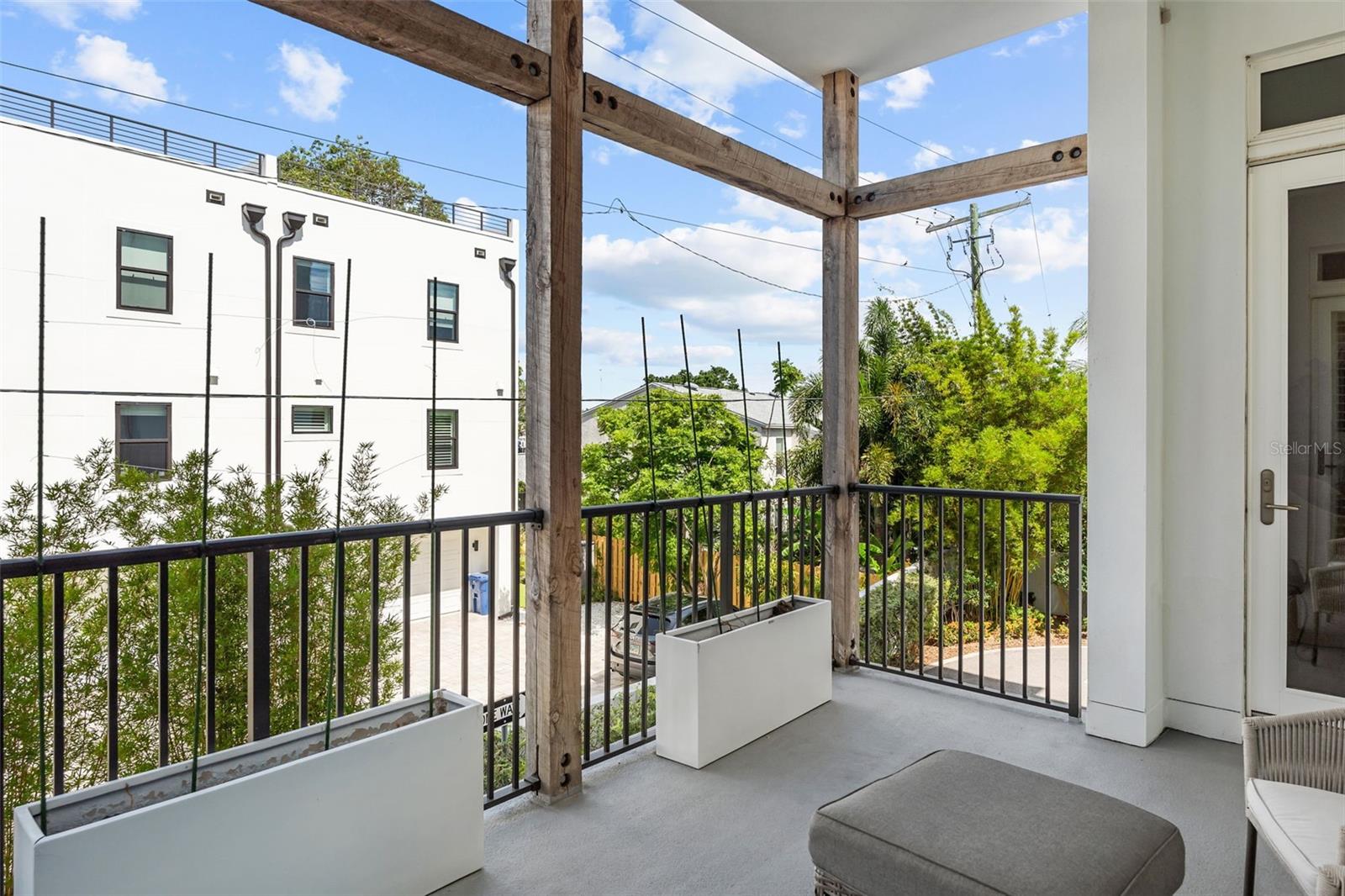 91 DAVIS BOULEVARD 204