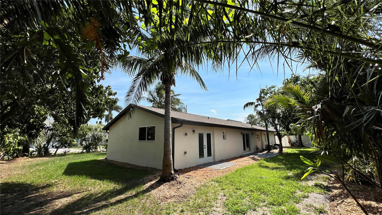 560 GATEWAY DRIVE