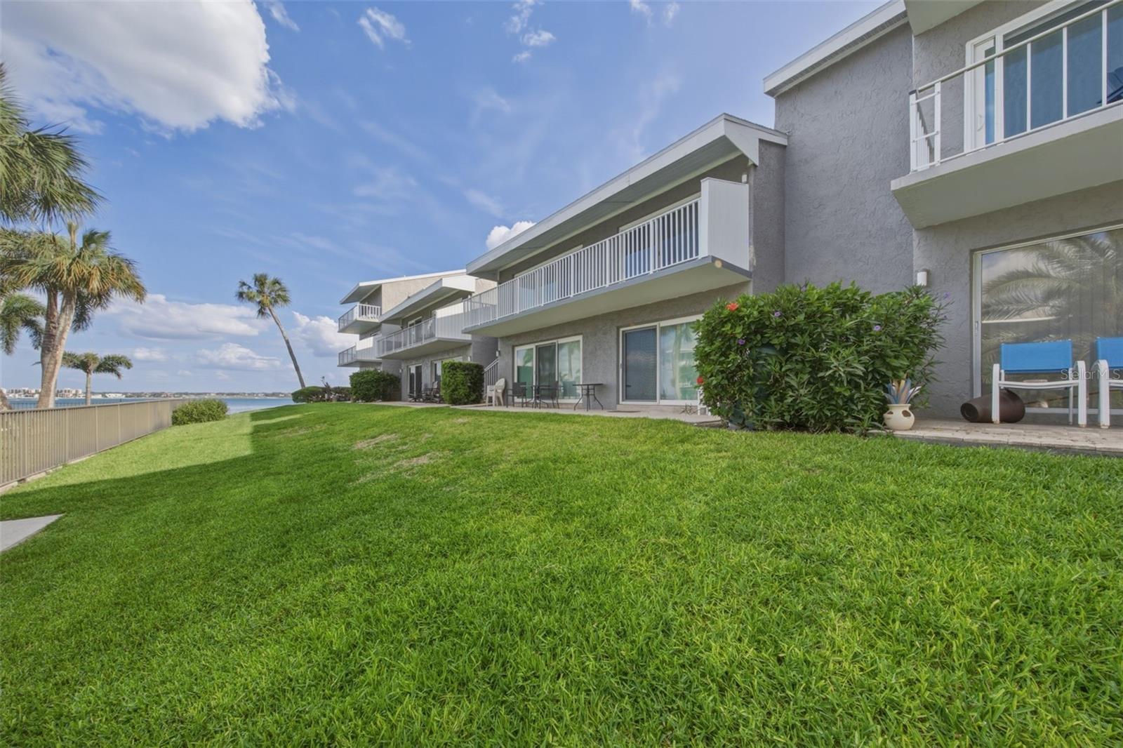 SAND KEY CONDO-BAYSIDE GARDENS III - Residential