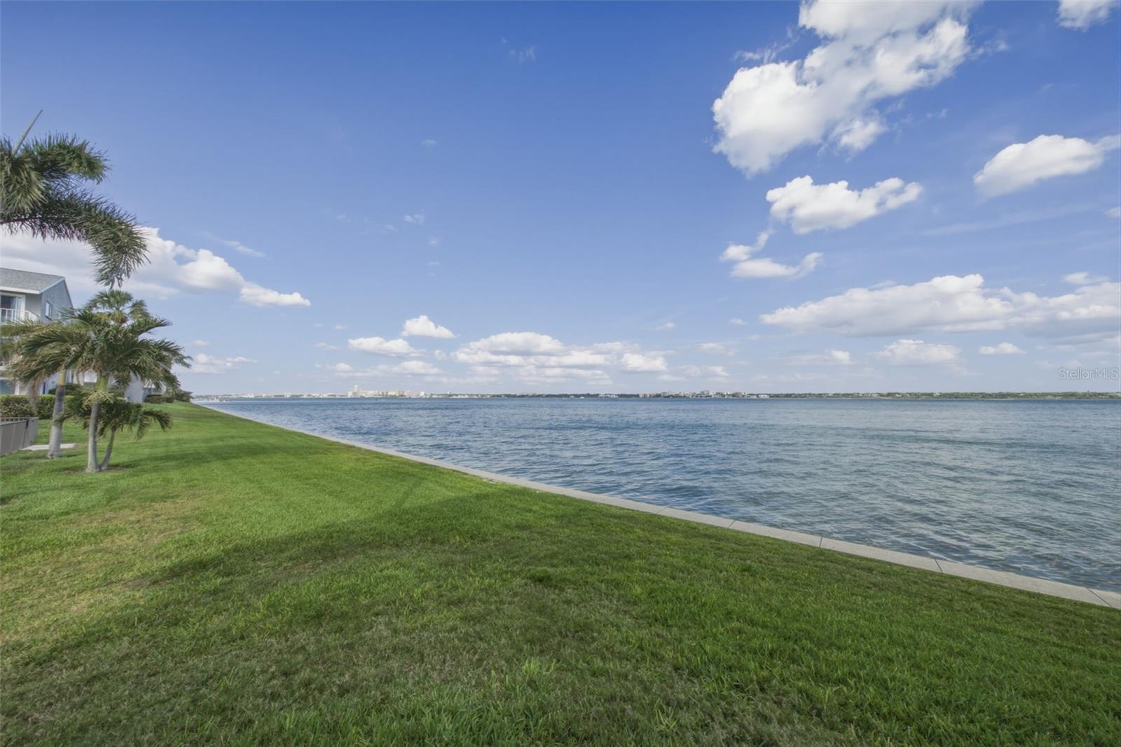 SAND KEY CONDO-BAYSIDE GARDENS III - Residential