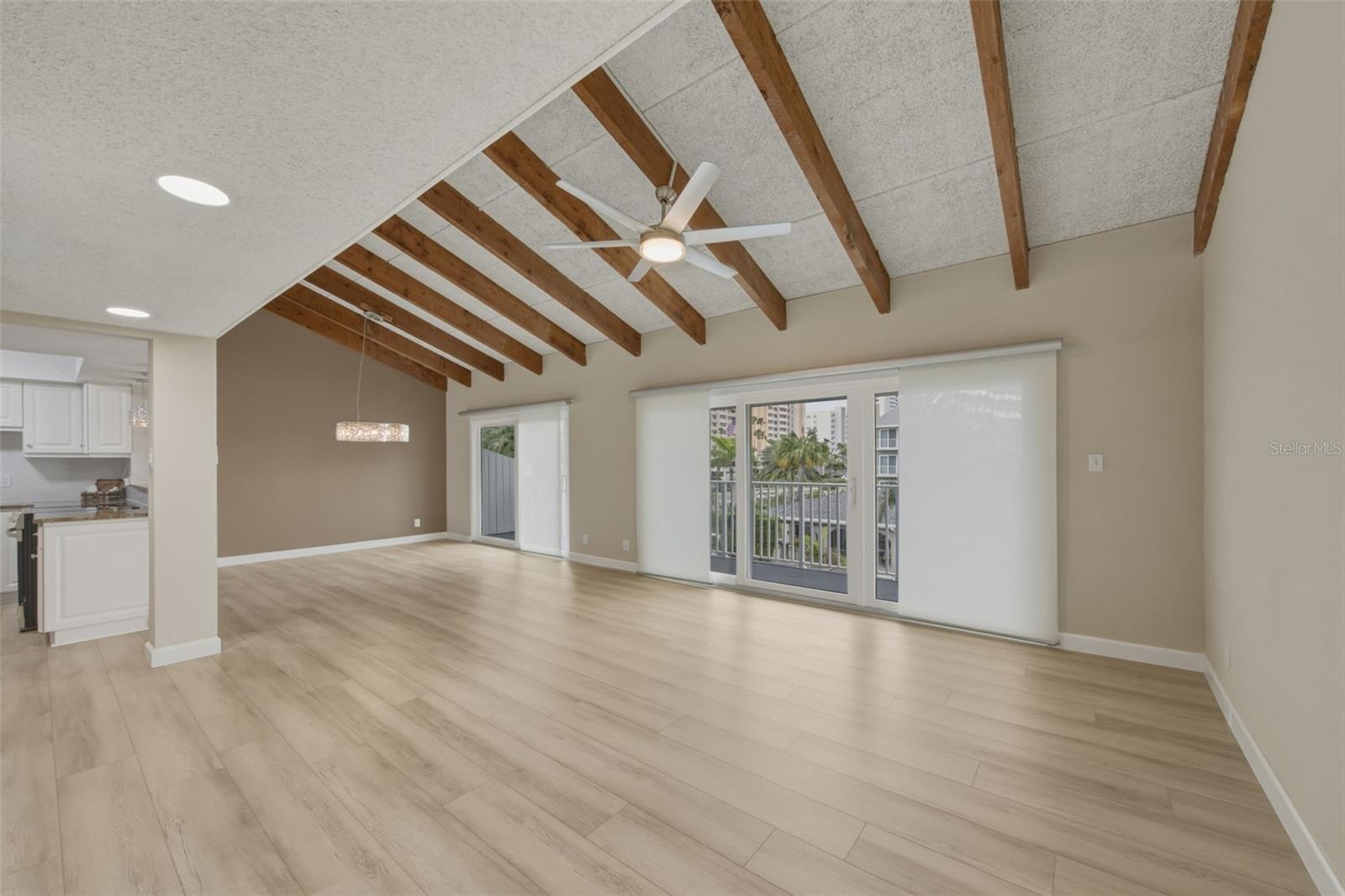 SAND KEY CONDO-BAYSIDE GARDENS III - Residential