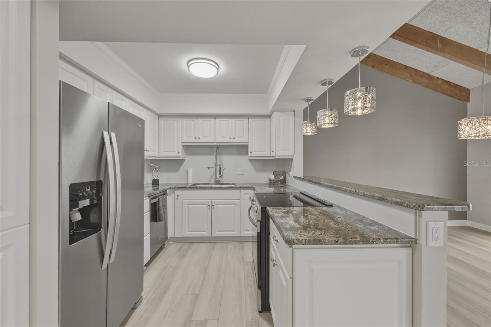 SAND KEY CONDO-BAYSIDE GARDENS III - Residential