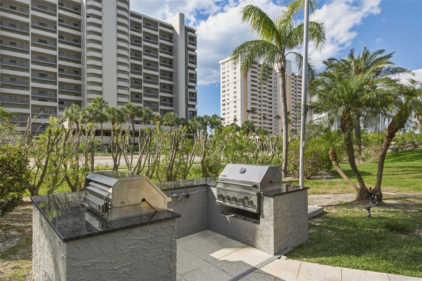 SAND KEY CONDO-BAYSIDE GARDENS III - Residential