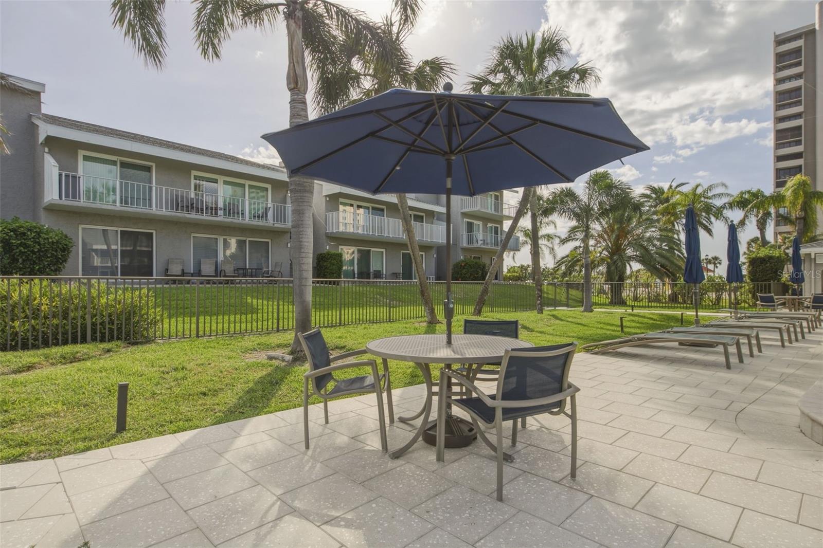 SAND KEY CONDO-BAYSIDE GARDENS III - Residential